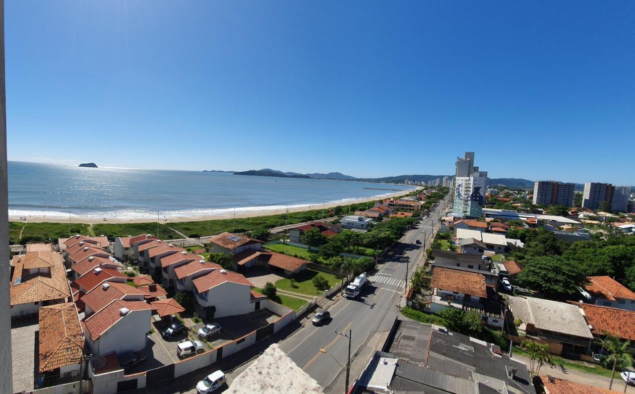 Apartamento Dona Elvira Piçarras Exteriör bild